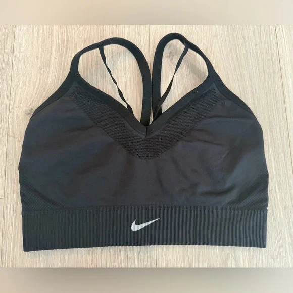 Nike Women's Black Sports Bra - Picture 1 of 3